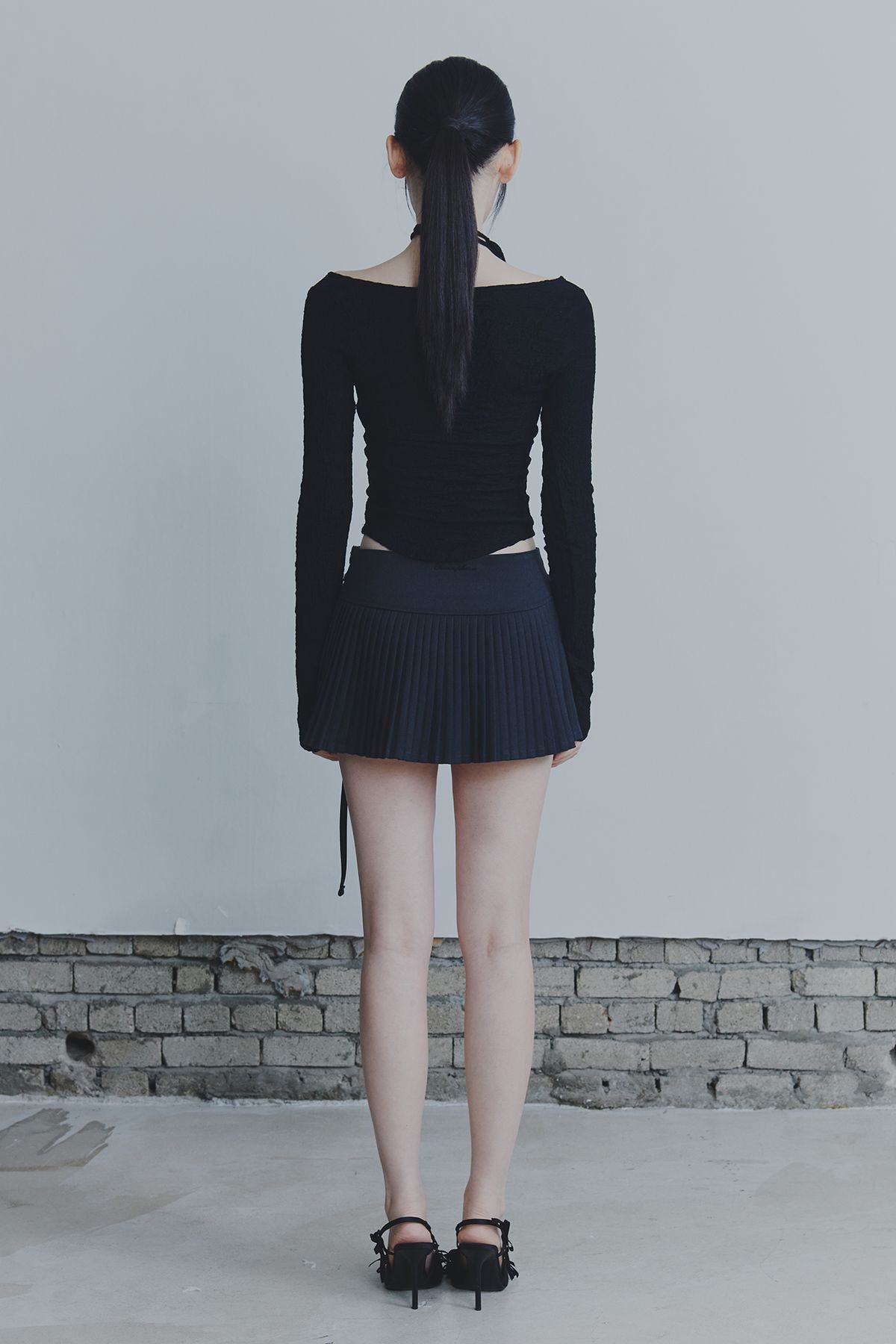 페인오어플레져(PAINORPLEASURE) WRINKLED ORCHID TOP black