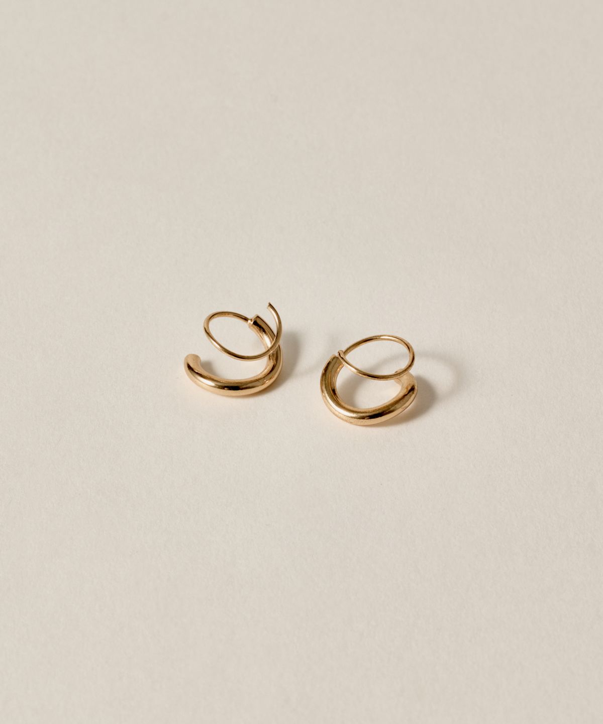 노비스도쿄(NOVICE TOKYO) 컬 트위스트 피어스 Curl Twist Pierce/ Gold