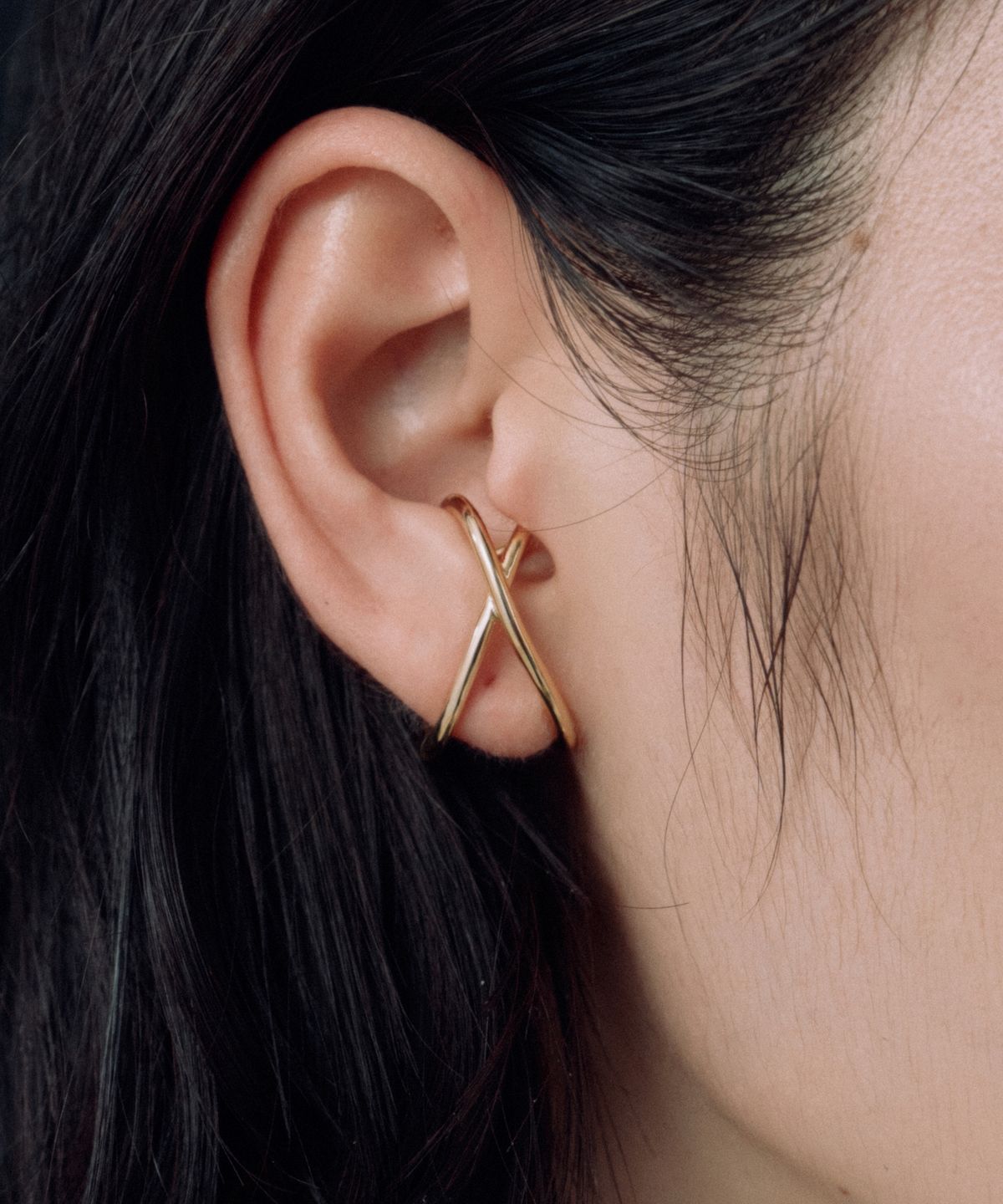 노비스도쿄(NOVICE TOKYO) 로우 크로스 라인 이어커프 Lower Cross Line Ear Cuff/ Gold