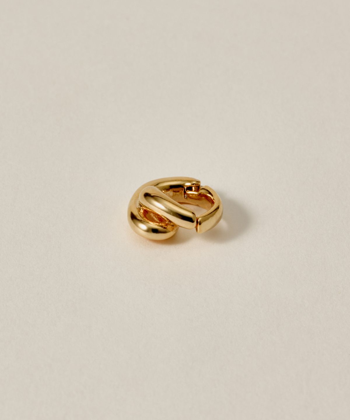 노비스도쿄(NOVICE TOKYO) 나선형 오픈 후프 이어커프 Spiral Open Hoop Ear Cuff/ Gold
