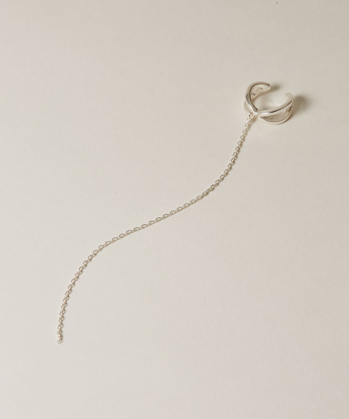 노비스도쿄(NOVICE TOKYO) 체인 크로스 이어 커프 Chain Cross Ear Cuff  / Silver