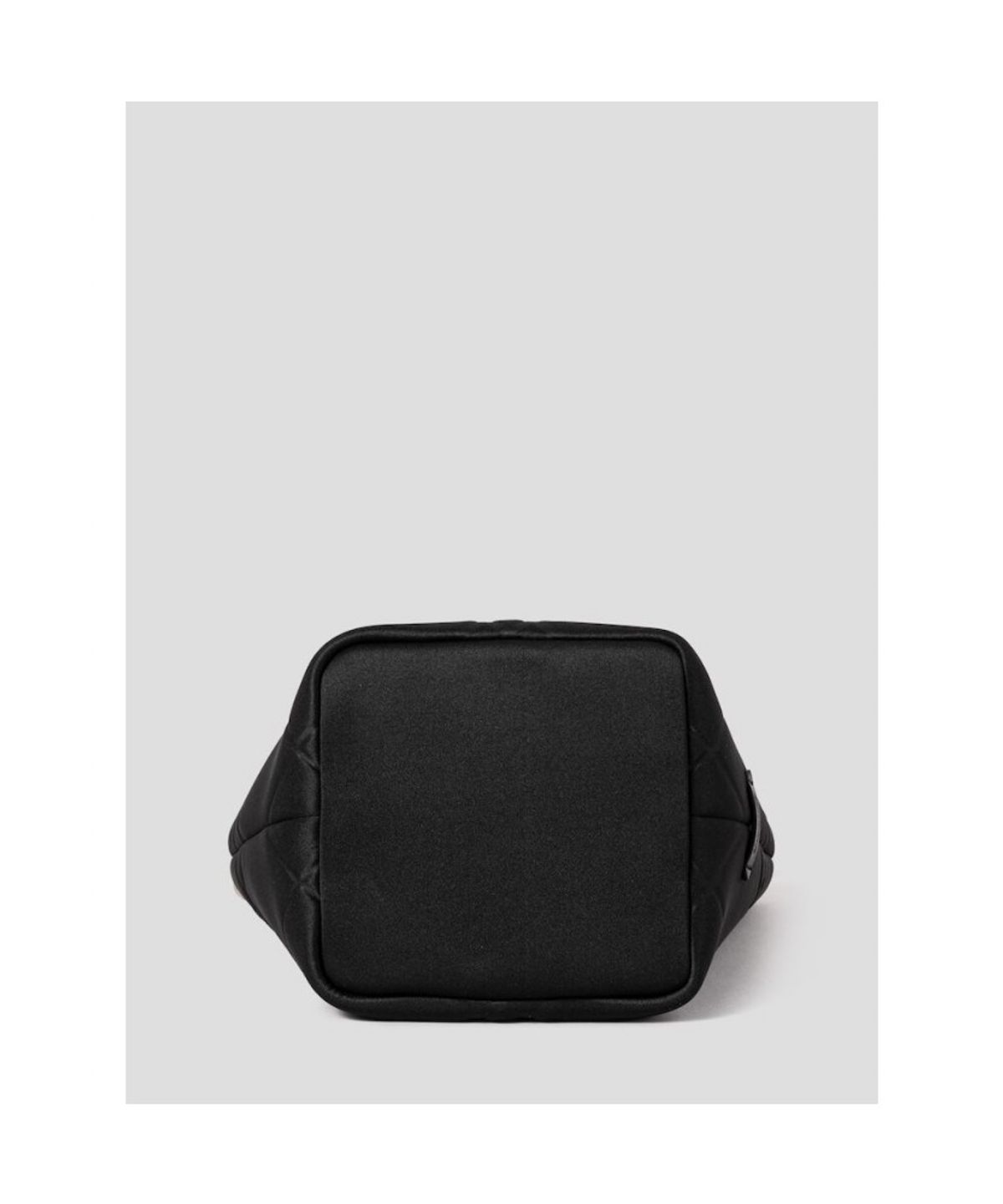 빈폴 액세서리(BEANPOLE ACCESSORY) 볼레 네오프렌 버킷백  블랙