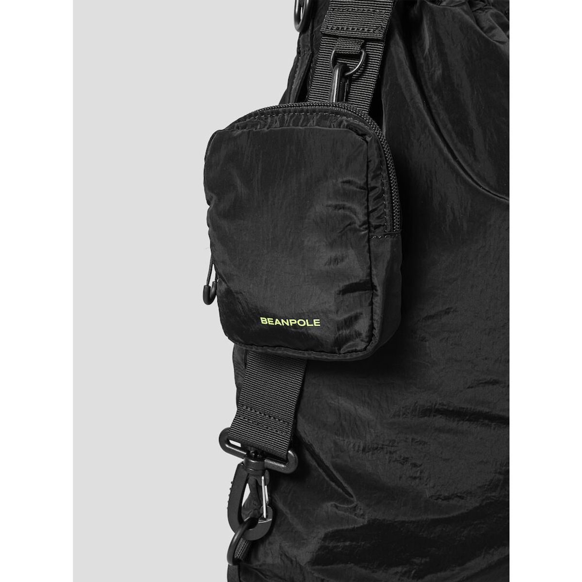 빈폴 액세서리(BEANPOLE ACCESSORY) 어웨이 슬링백  블랙