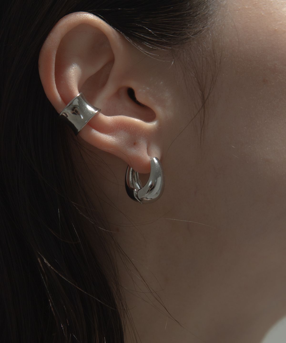 노비스도쿄(NOVICE TOKYO) 콤팩트 타원형 피어스(귀걸이) Compact Oval Pierce / Silver