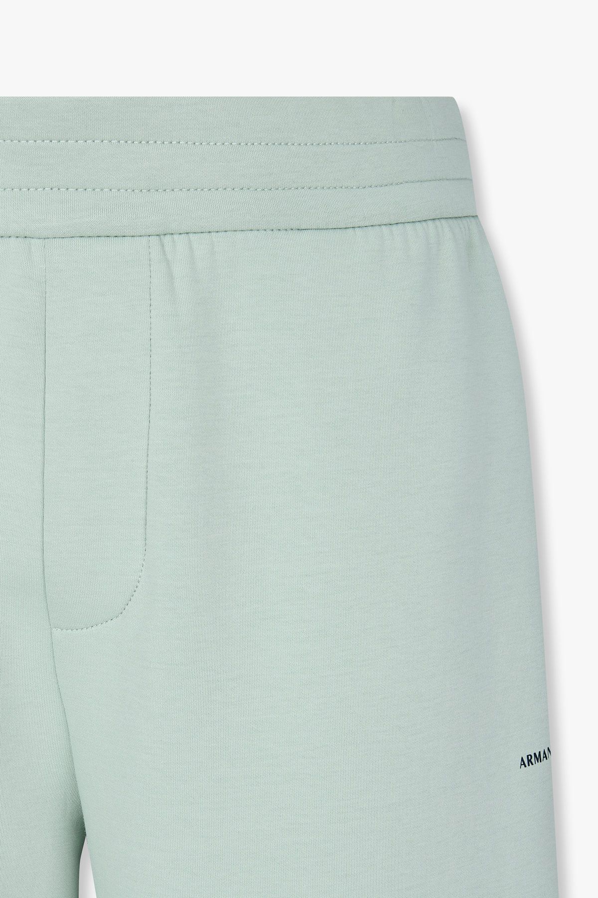 아르마니 익스체인지(ARMANI EXCHANGE) 남성 로고 프린트 밴딩 조거 팬츠_틸 그레이 A415342004