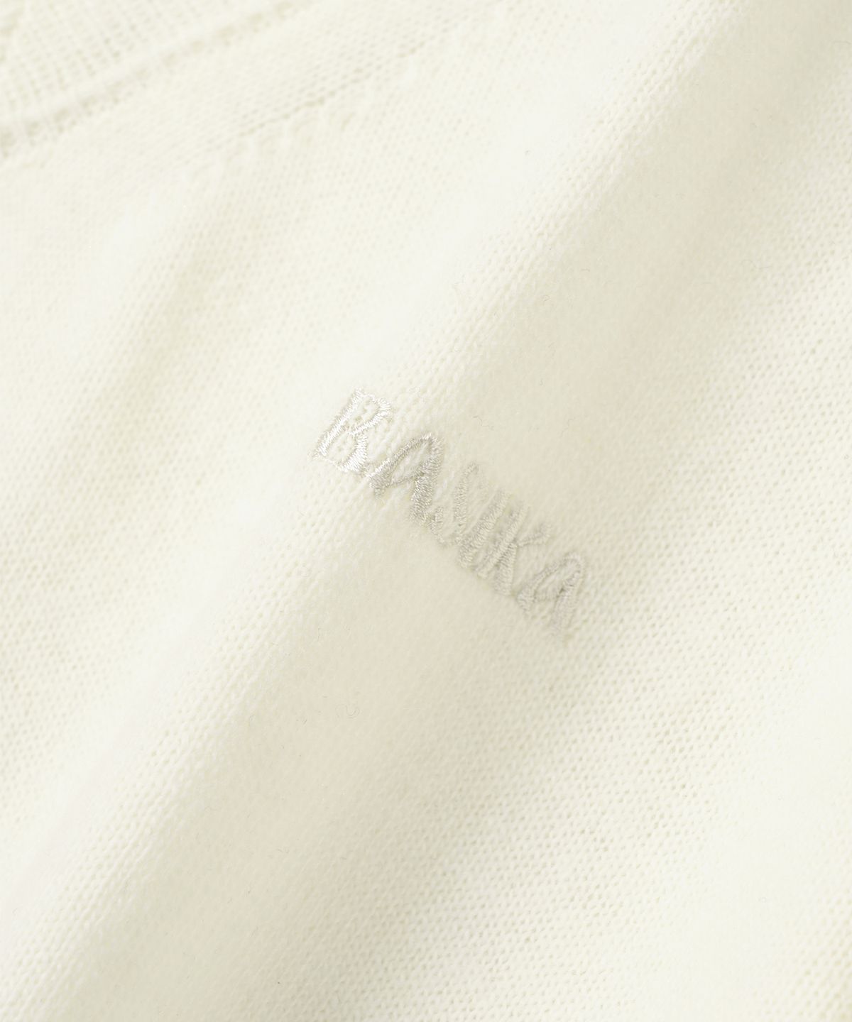 바시카(BASIKA) 캐시미어 베이직 브이넥 니트_2color