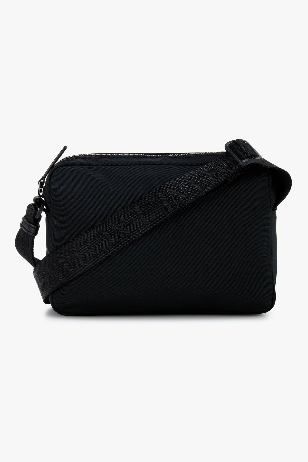 아르마니 익스체인지(ARMANI EXCHANGE) 남성 로고 패치 크로스바디백_다크 그레이 A415370006