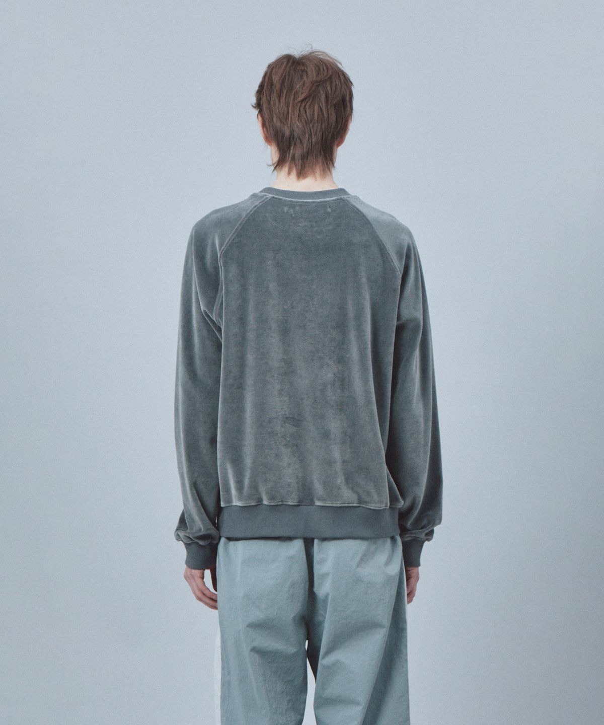 레스트앤레크레이션(REST&RECREATION) VELVET LOGO SWEATSHIRT - GREY