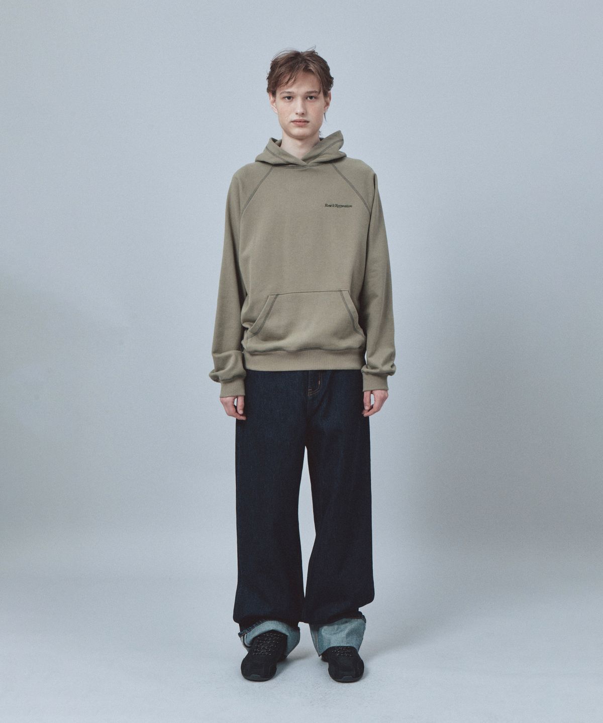 레스트앤레크레이션(REST&RECREATION) ZIG ZAG STITCH CROPPED HOOD - KHAKI