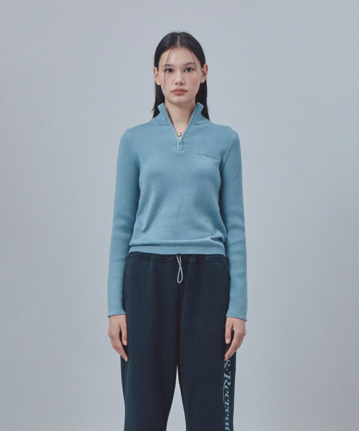 레스트앤레크레이션(REST&RECREATION) SLIM FIT HALF ZIP-UP KNIT - LIGHT BLUE