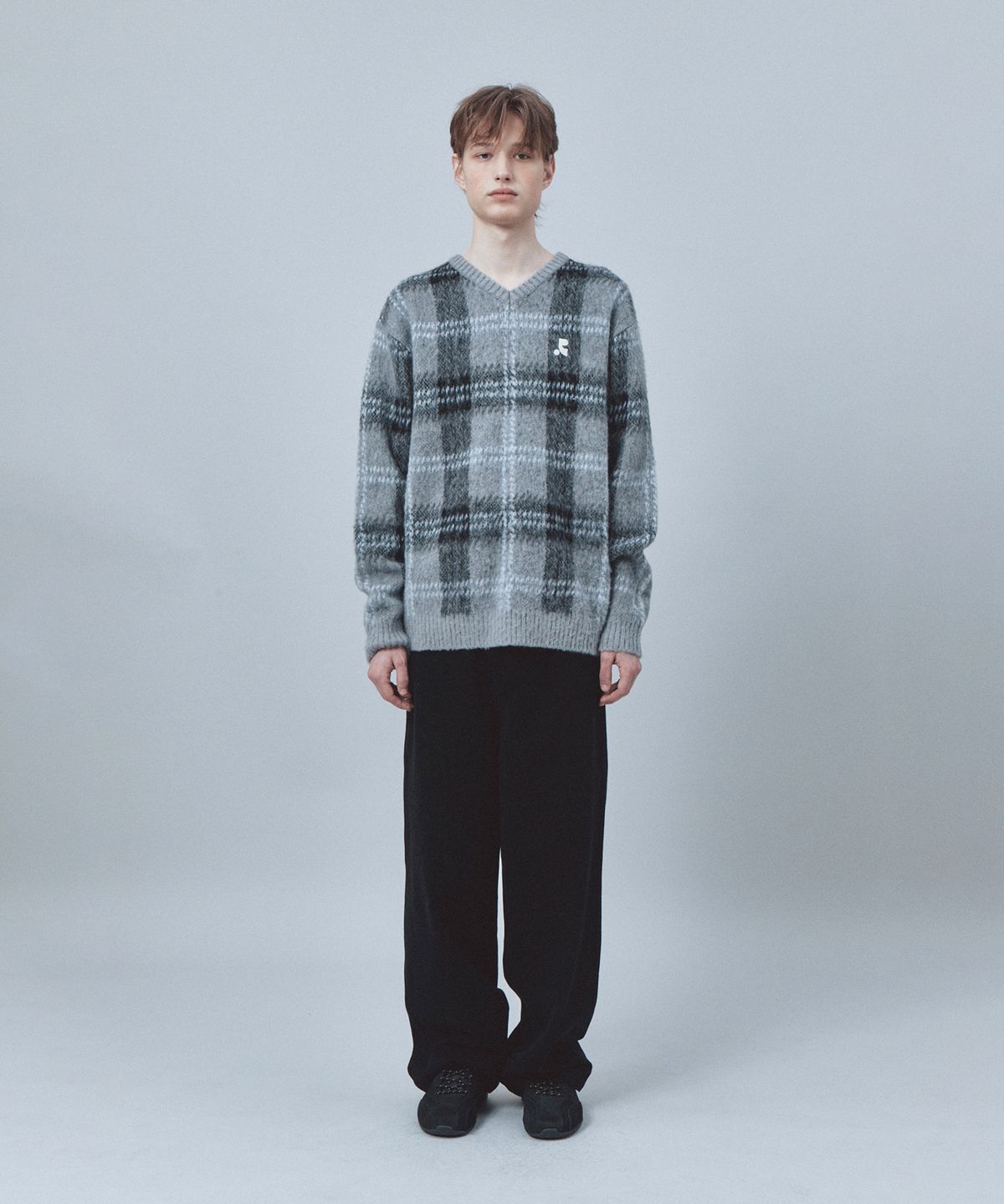 레스트앤레크레이션(REST&RECREATION) CHECK PATTERN HAIRY SWEATER - GREY