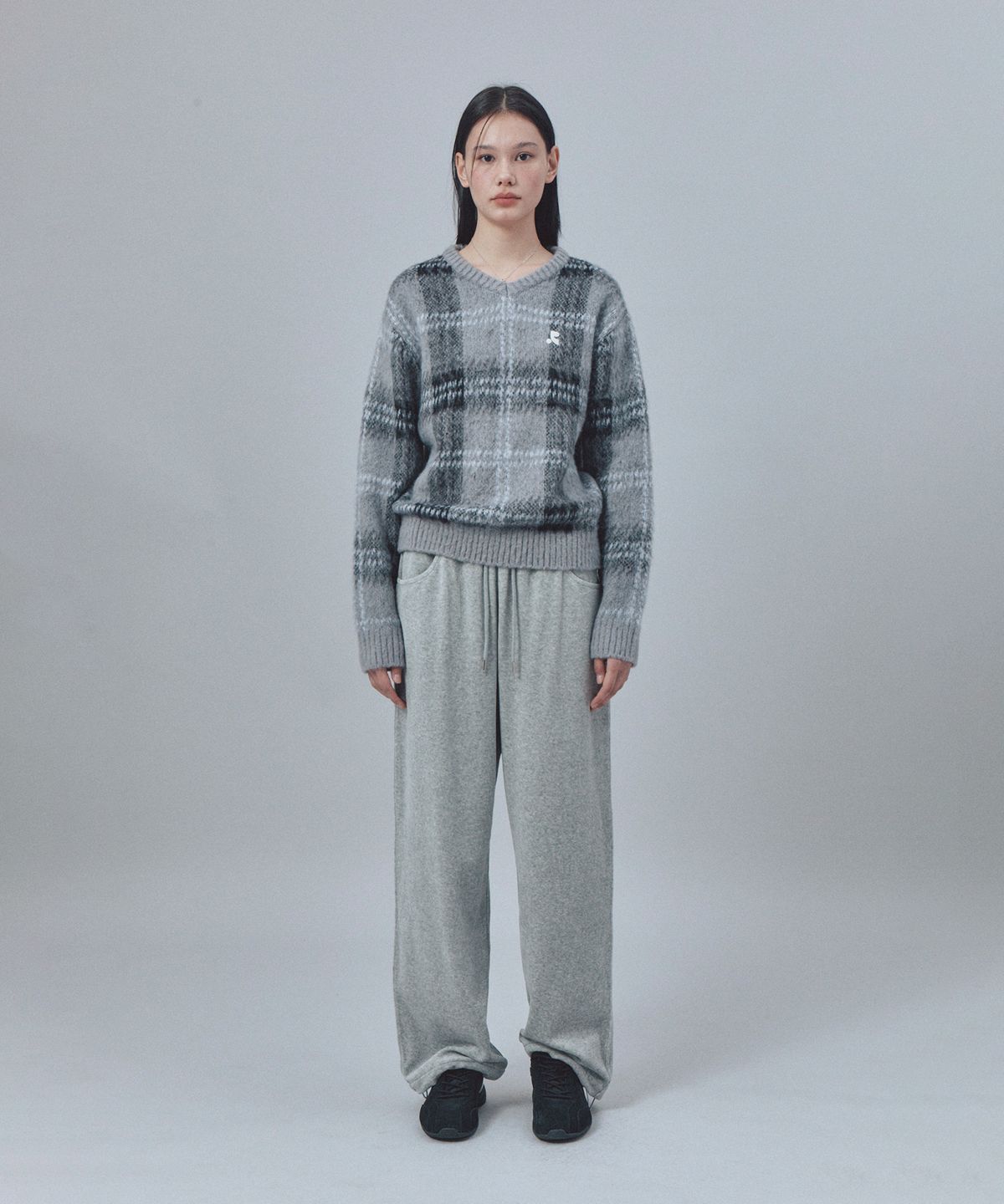레스트앤레크레이션(REST&RECREATION) CHECK PATTERN HAIRY SWEATER - GREY