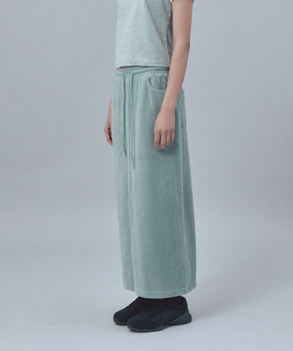 레스트앤레크레이션(REST&RECREATION) VELVET MAXI SKIRT - MINT