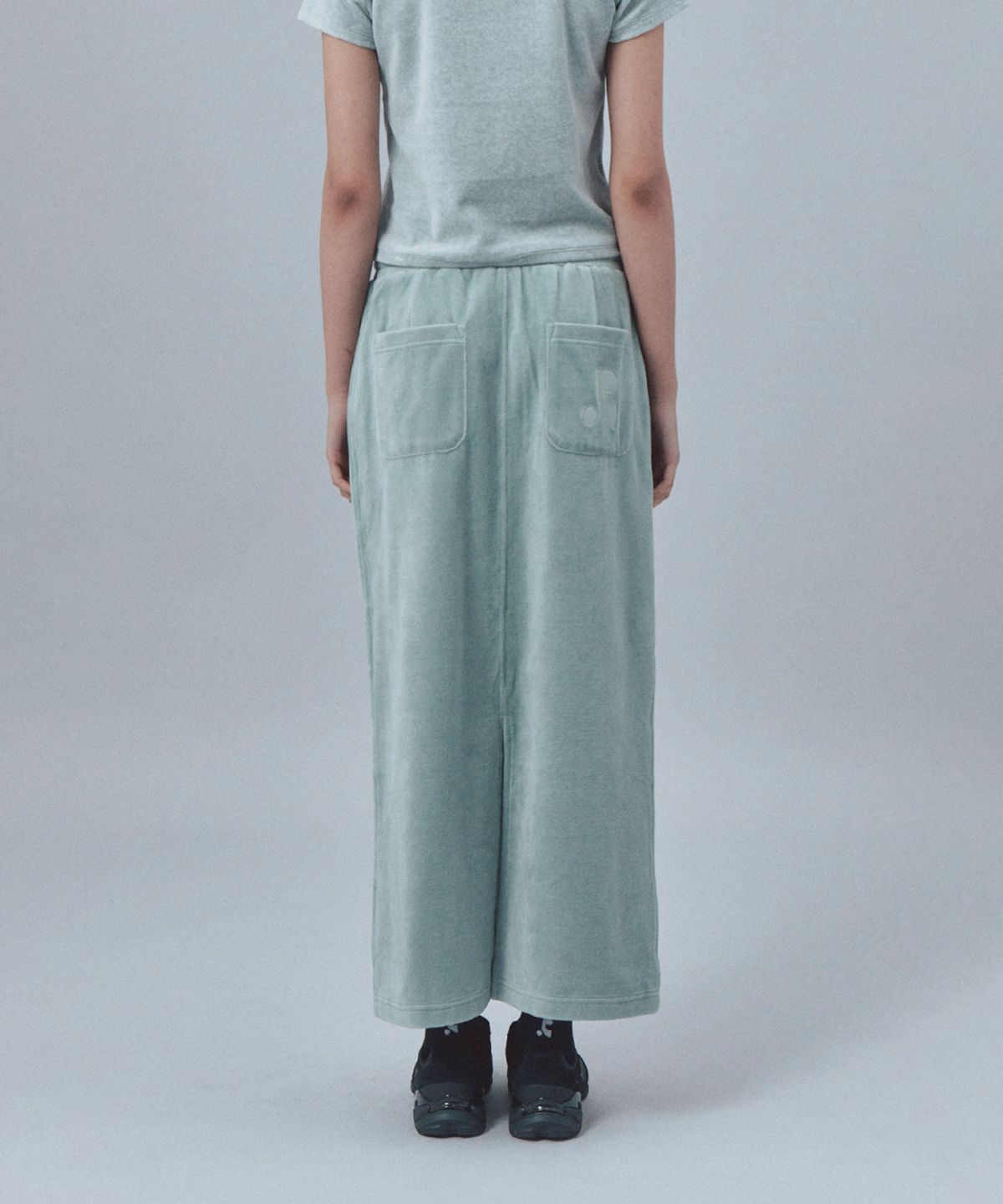 레스트앤레크레이션(REST&RECREATION) VELVET MAXI SKIRT - MINT