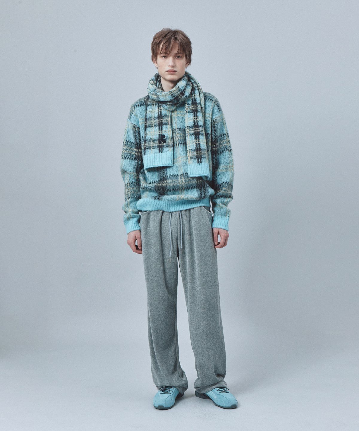 레스트앤레크레이션(REST&RECREATION) HAIRY CHECK KNIT MUFFLER - SKY BLUE