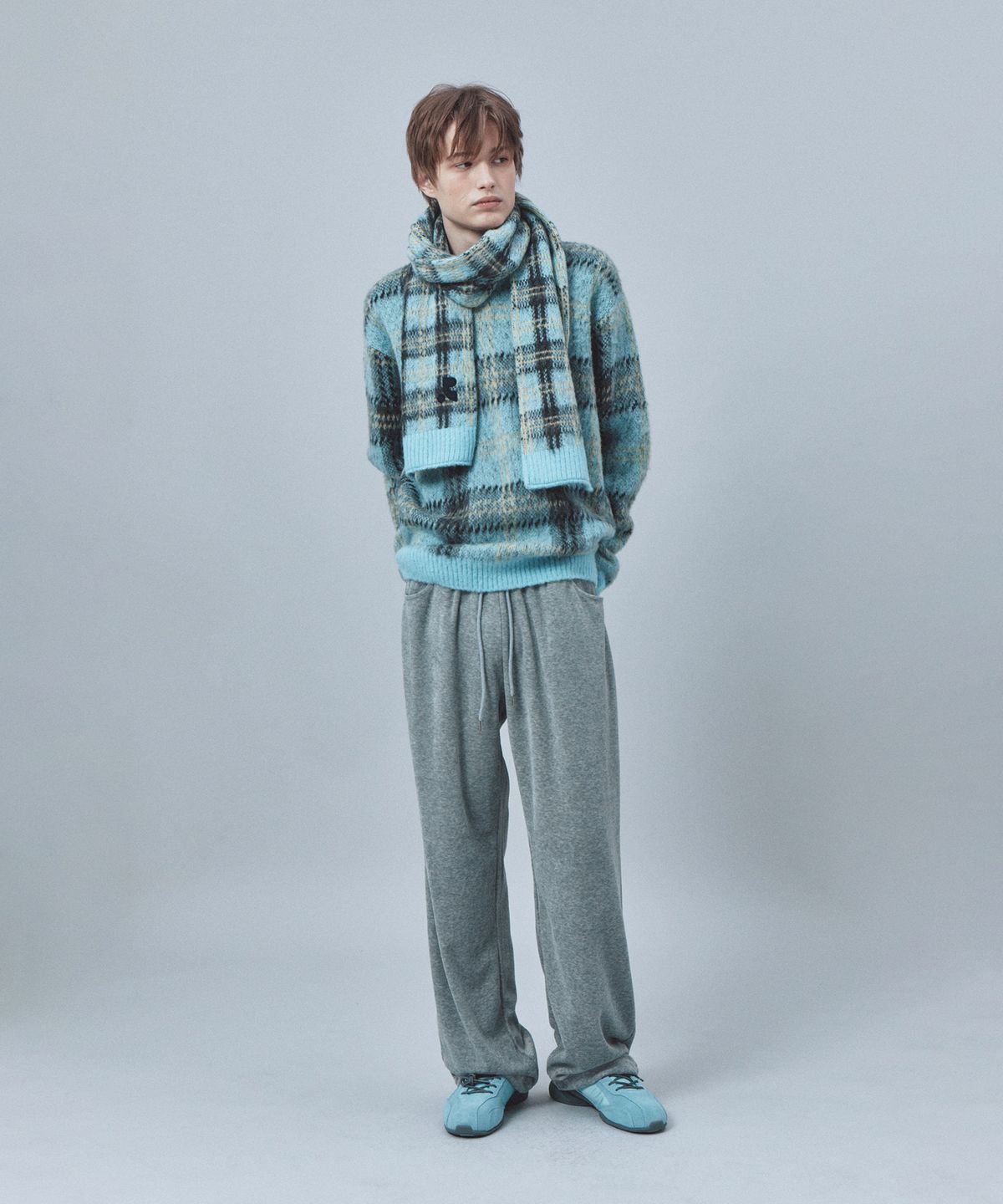 레스트앤레크레이션(REST&RECREATION) HAIRY CHECK KNIT MUFFLER - SKY BLUE