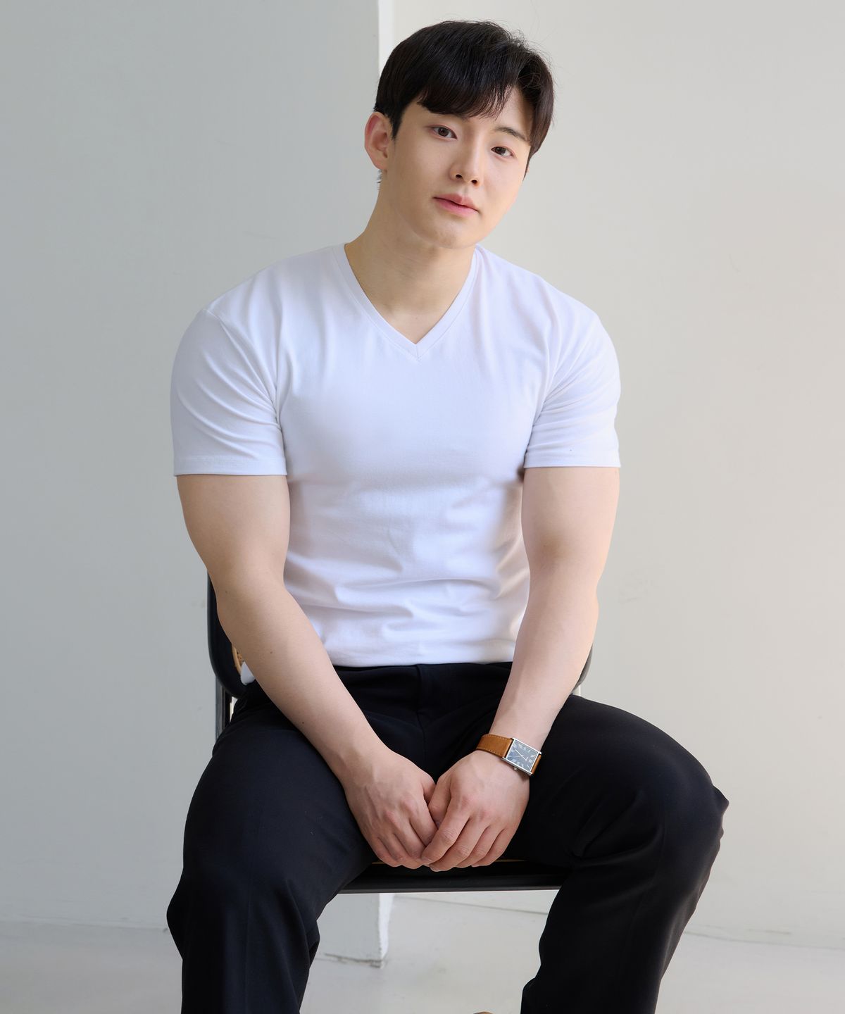핵쿨남(HECKCOOLNAM) 어깨넓어보이는 남자 머슬핏 반팔 브이넥 티셔츠
