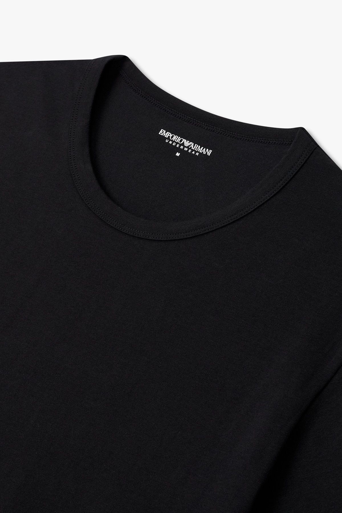 엠포리오 아르마니 언더웨어(EMPORIO ARMANI UNDERWEAR) 남성 이글 로고 패치 라운지 티셔츠_블랙 0815334010