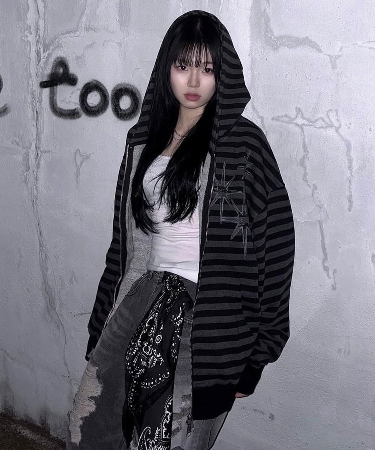 언타이틀 서울(UNTITLED SEOUL) 언타이틀 스테리나잇 스트라이프 후드집업 블랙