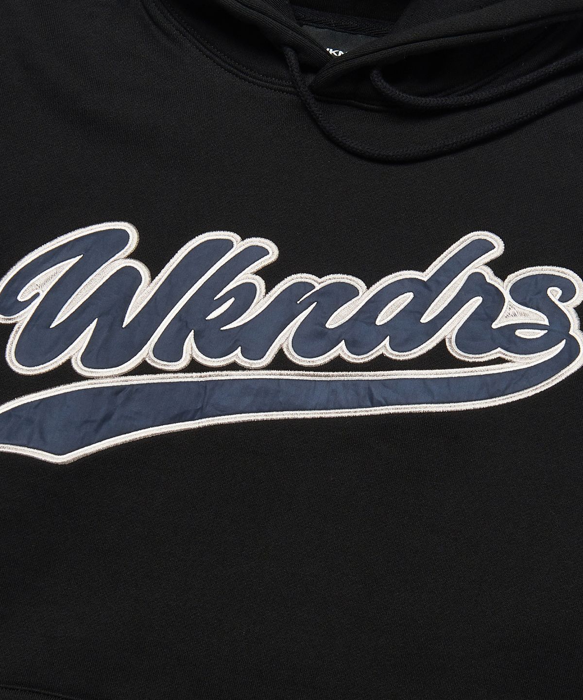 위캔더스(WKNDRS) BASEBALL APPLIQUE HOODIE (BLACK)