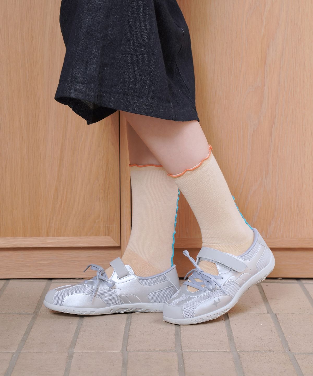 스튜디오 싹스탑(STUDIO SOCKSTOP) 투웨이 러플 크루삭스