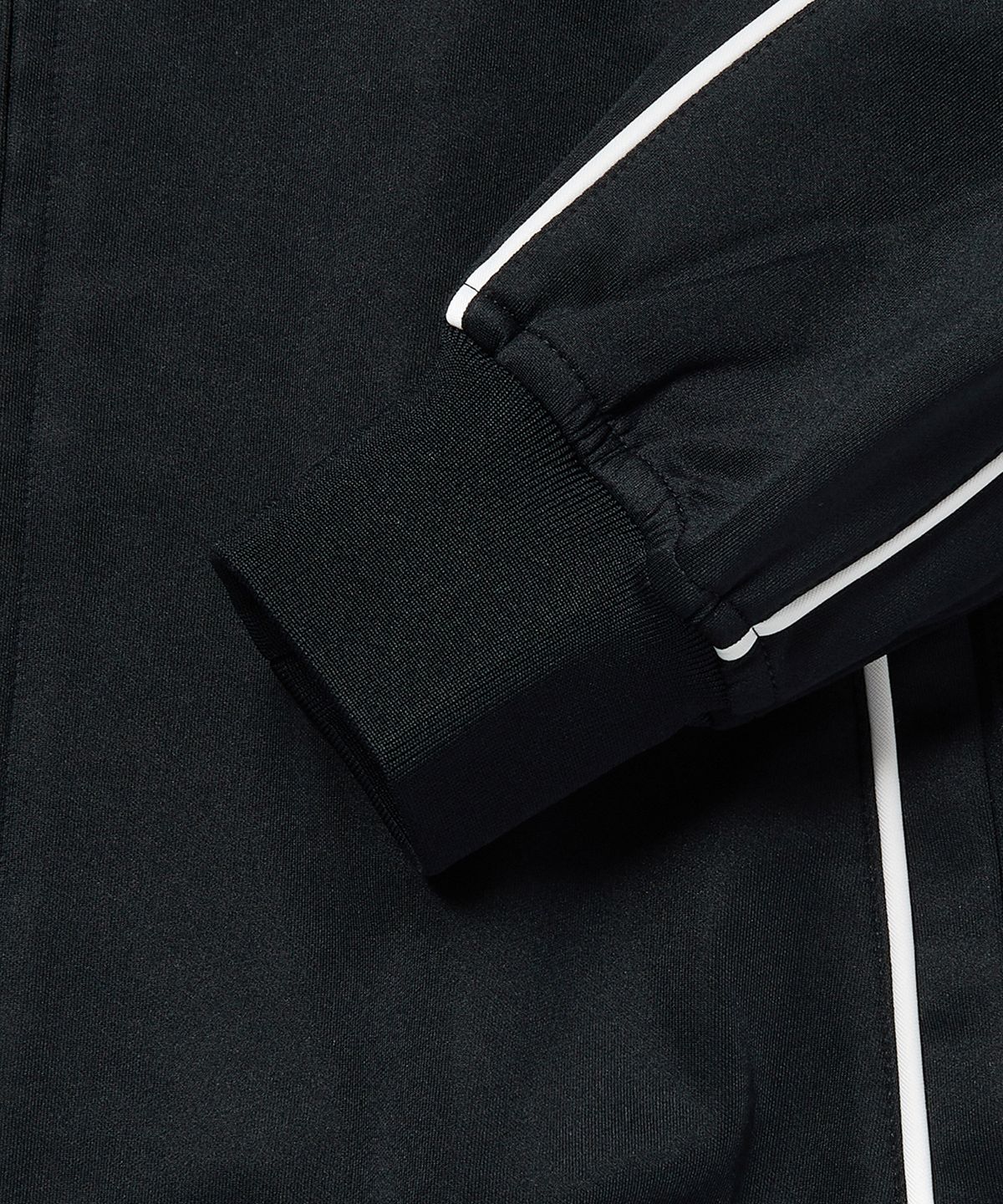 위캔더스(WKNDRS) COURT TRACK JK (BLACK)