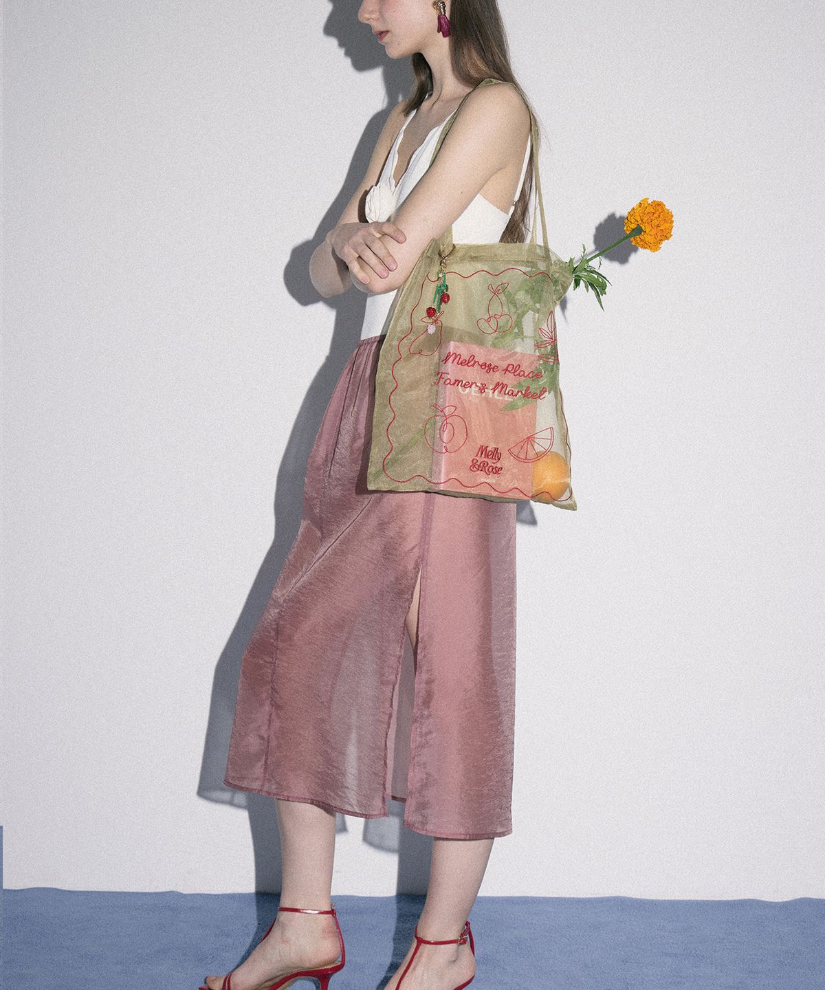 멜리앤로즈(MELLY&ROSE) 로즈 시스루 오간자 미디스커트(304786)