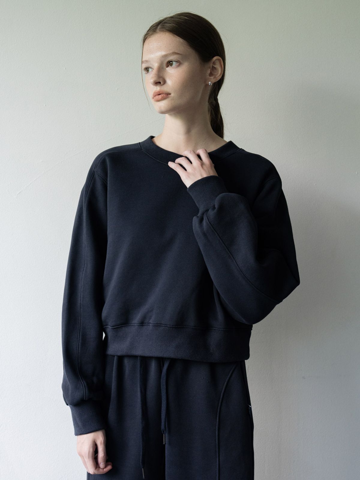 클루니(CLUNY) Sweat crop sweatshirt - navy