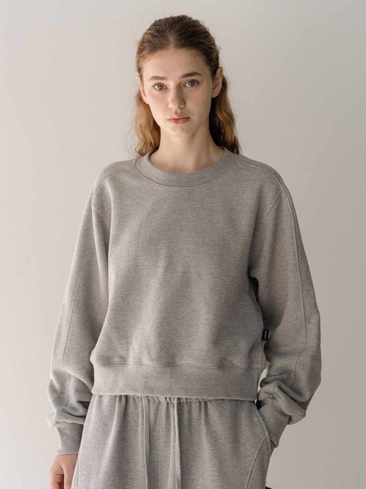 클루니(CLUNY) Sweat crop sweatshirt - navy