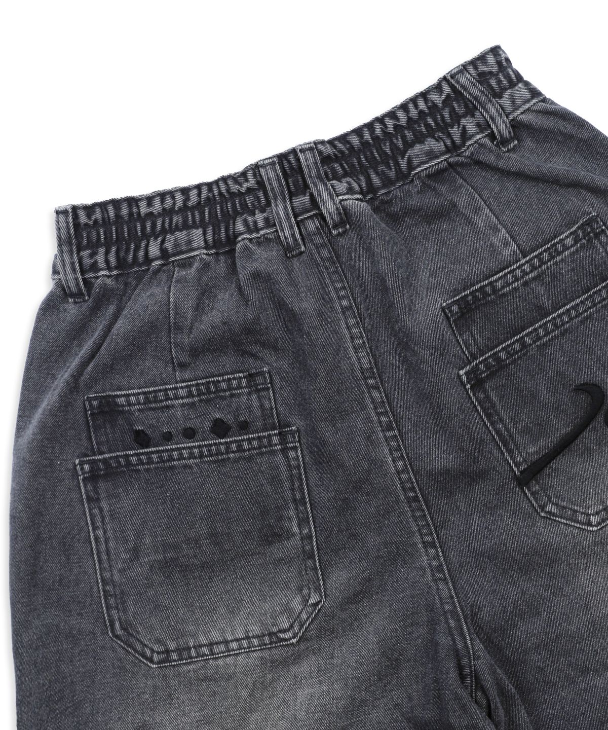엑스톤즈(XTONZ) XP302 실버 페인팅 벌룬 데님 팬츠 (BLACK)