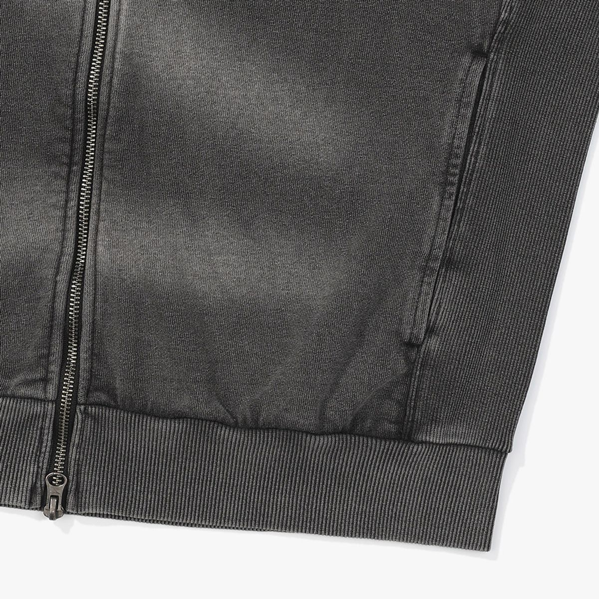 디아도라(diadora) 스프레이 워싱 데님 스웻 후드집업 BLACK