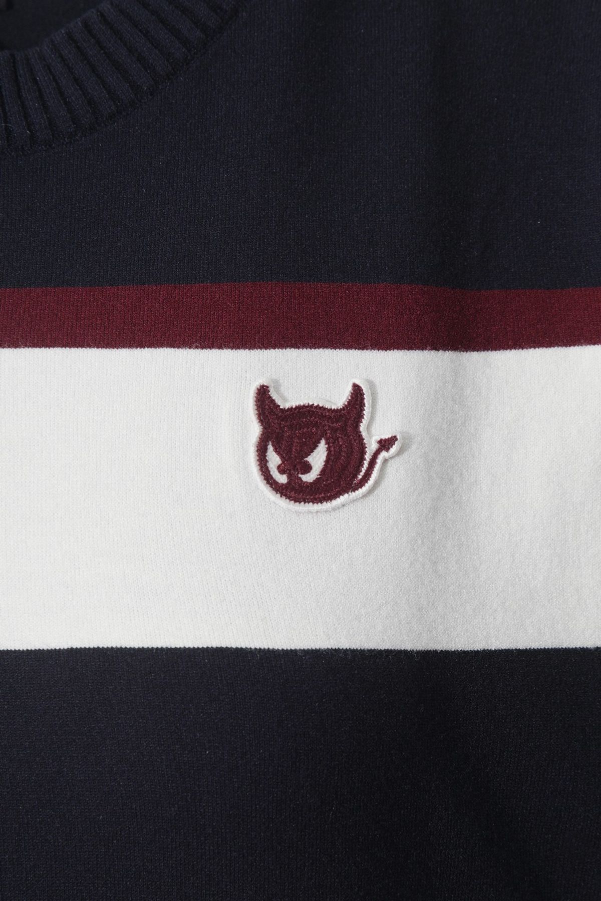 왁(WAAC) Women Bold Stripes Short Sleeve Sweater WWWAA25602NYD