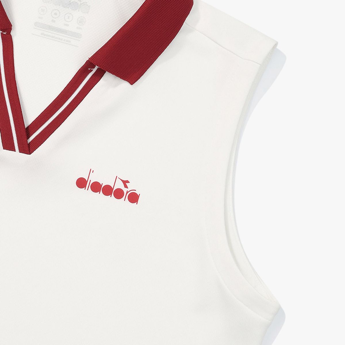 디아도라(diadora) 카라 배색 슬리브리스 OFF WHITE