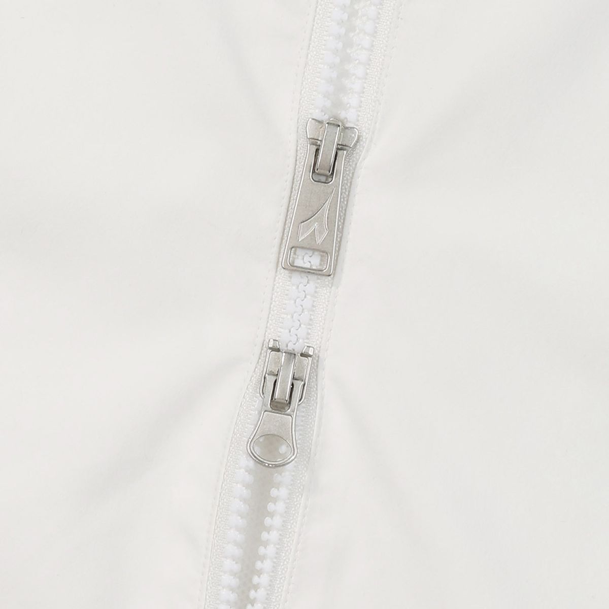 디아도라(diadora) 그랜드슬램 우븐 자켓 OFF WHITE