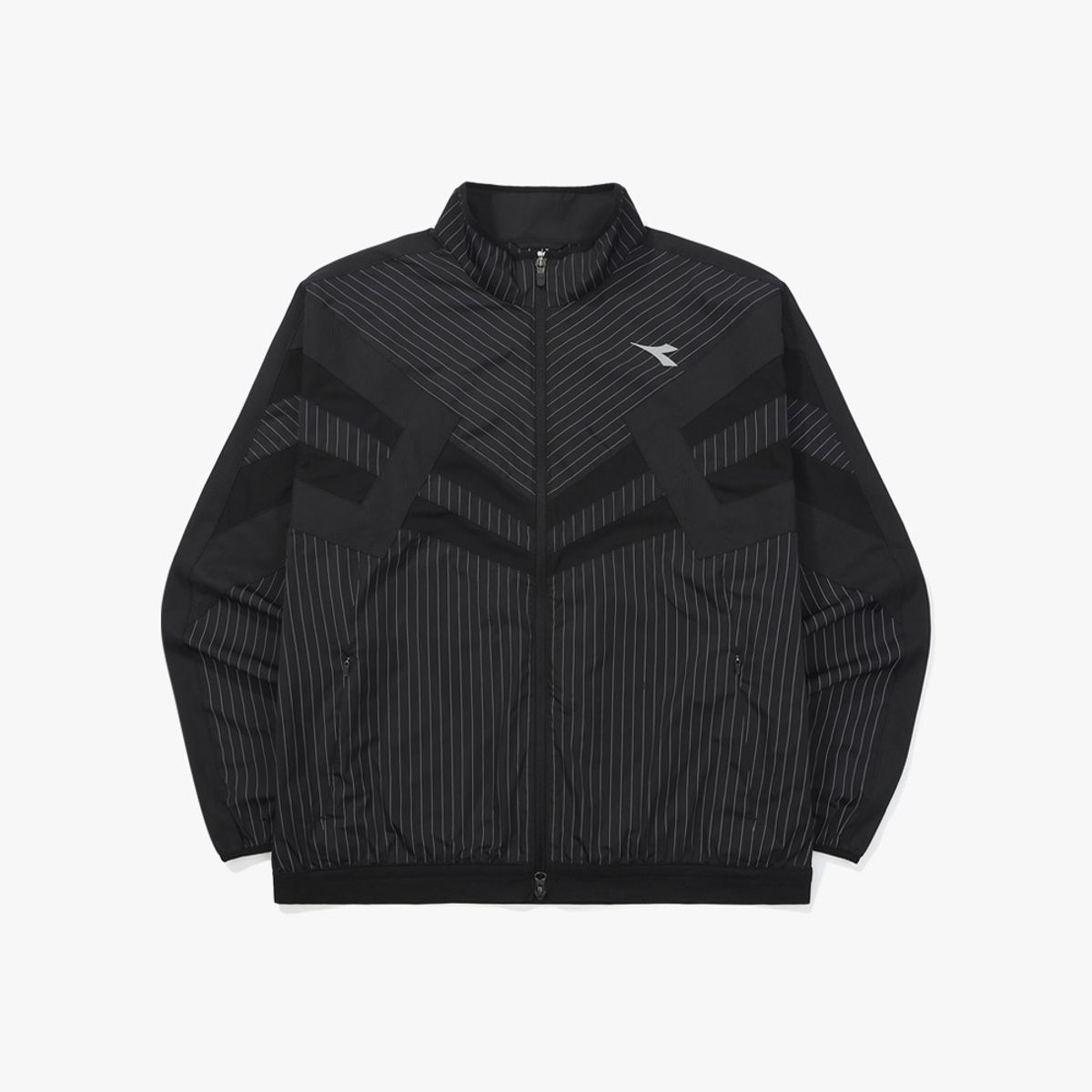 디아도라(diadora) 레거시 리플랙티브 스트라이프 러닝 자켓 BLACK PATTERN