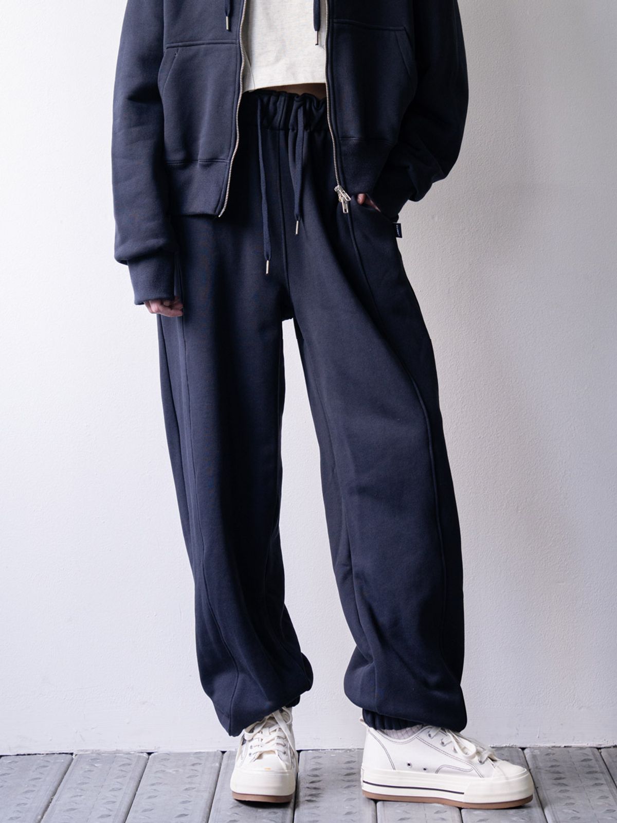 클루니(CLUNY) Sweat jogger pants - cream
