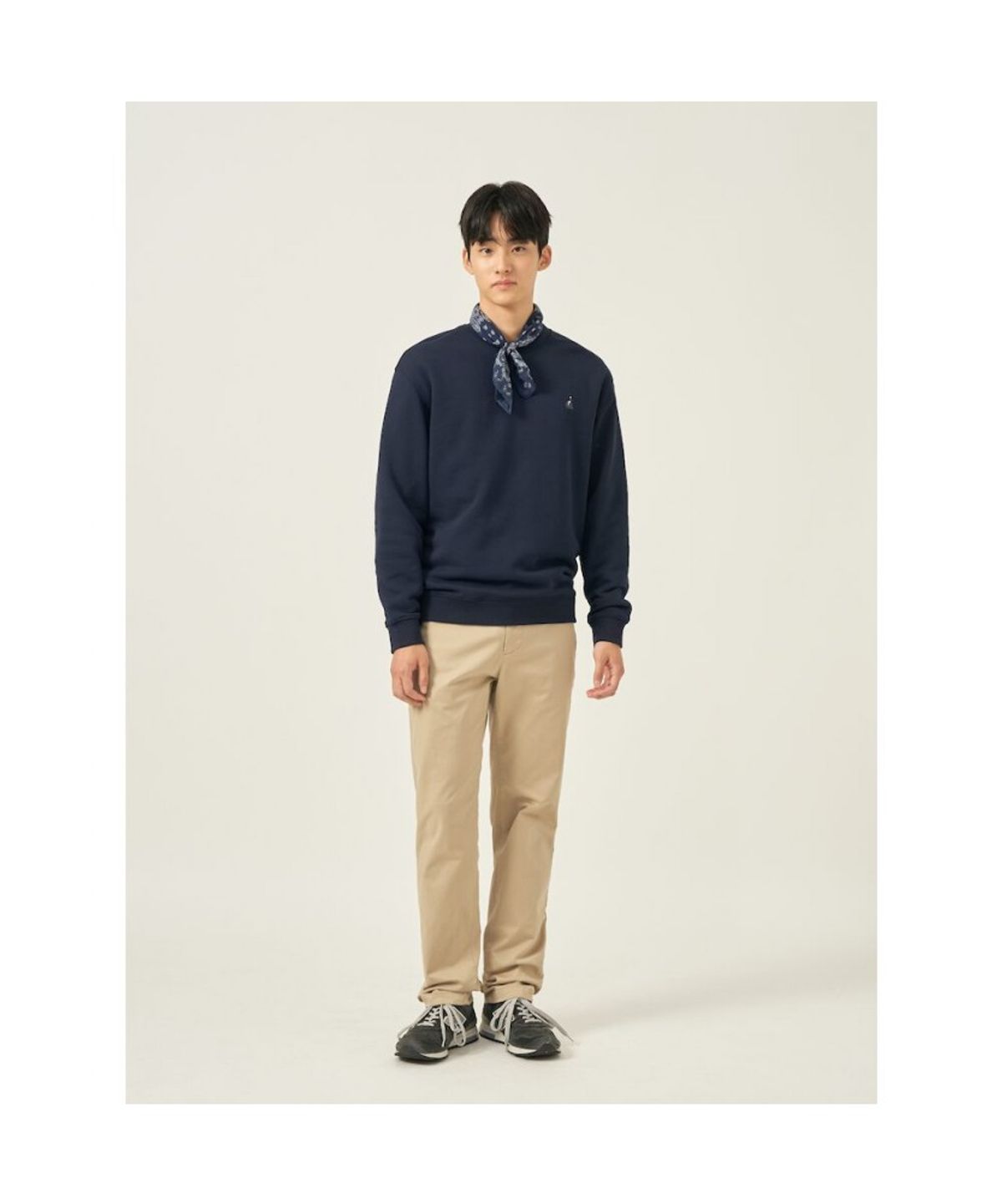 빈폴 멘(BEANPOLE MEN) [Essential] 남녀공용 로고 자수 스웨트 셔츠  네이비