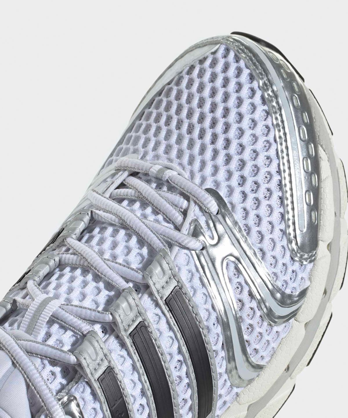 아디다스(ADIDAS) 아디스타 컨트롤 5 - 화이트:실버:블랙 / JQ4168
