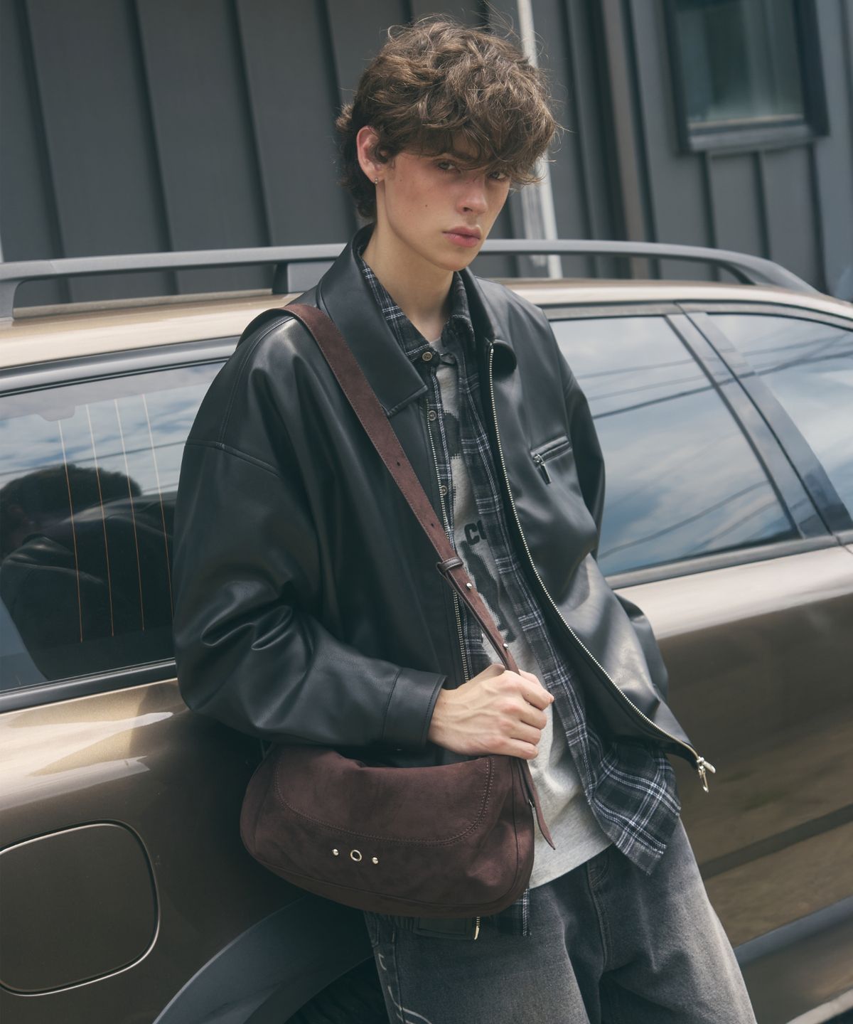 레더리(LEATHERY) 호보 스웨이드 이지어 크로스백 [2COLOR]