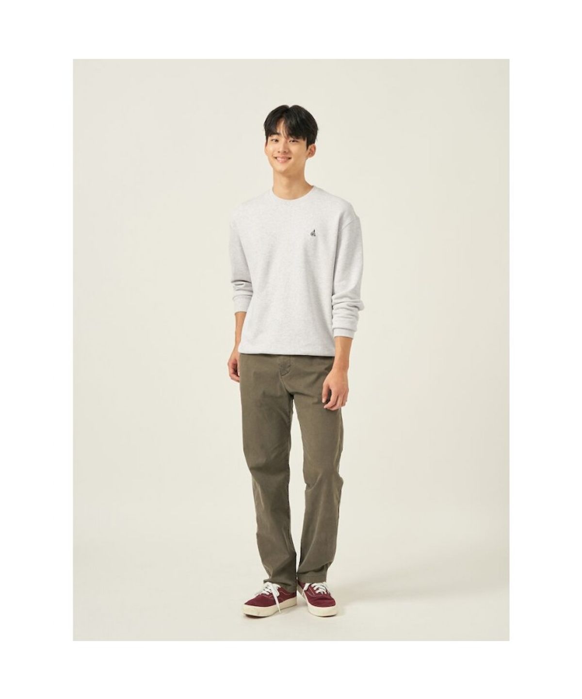 빈폴 멘(BEANPOLE MEN) [Essential] 남녀공용 로고 자수 스웨트 셔츠  아이보리