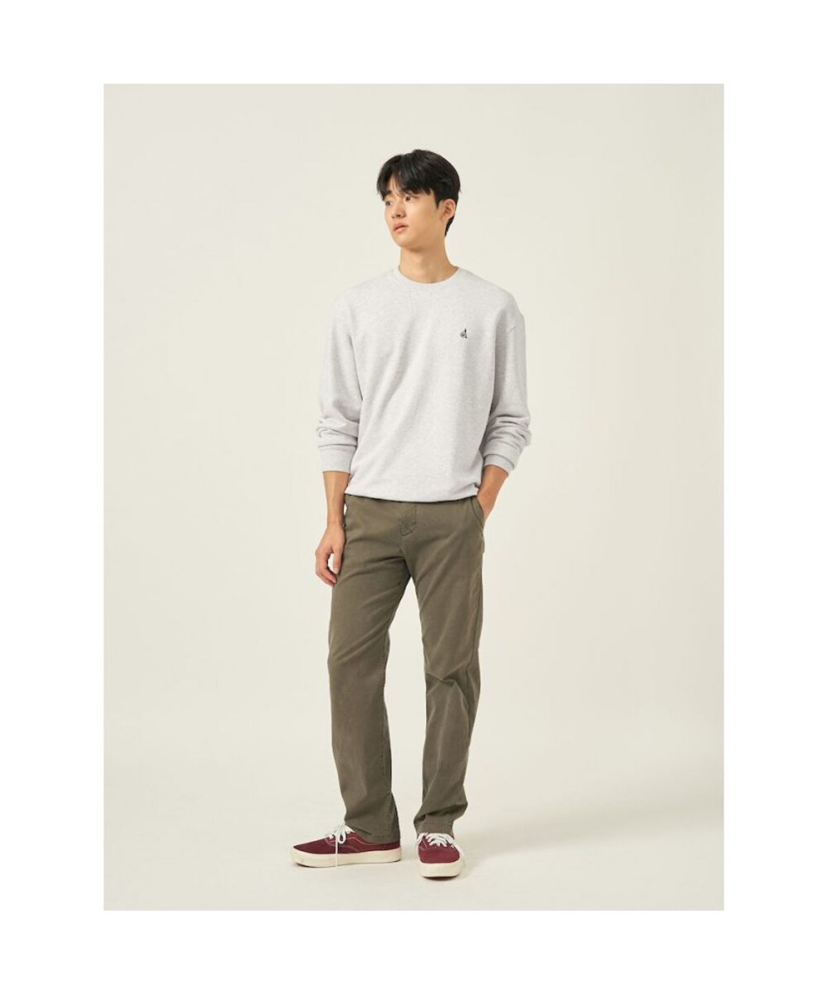빈폴 멘(BEANPOLE MEN) [Essential] 남녀공용 로고 자수 스웨트 셔츠  아이보리
