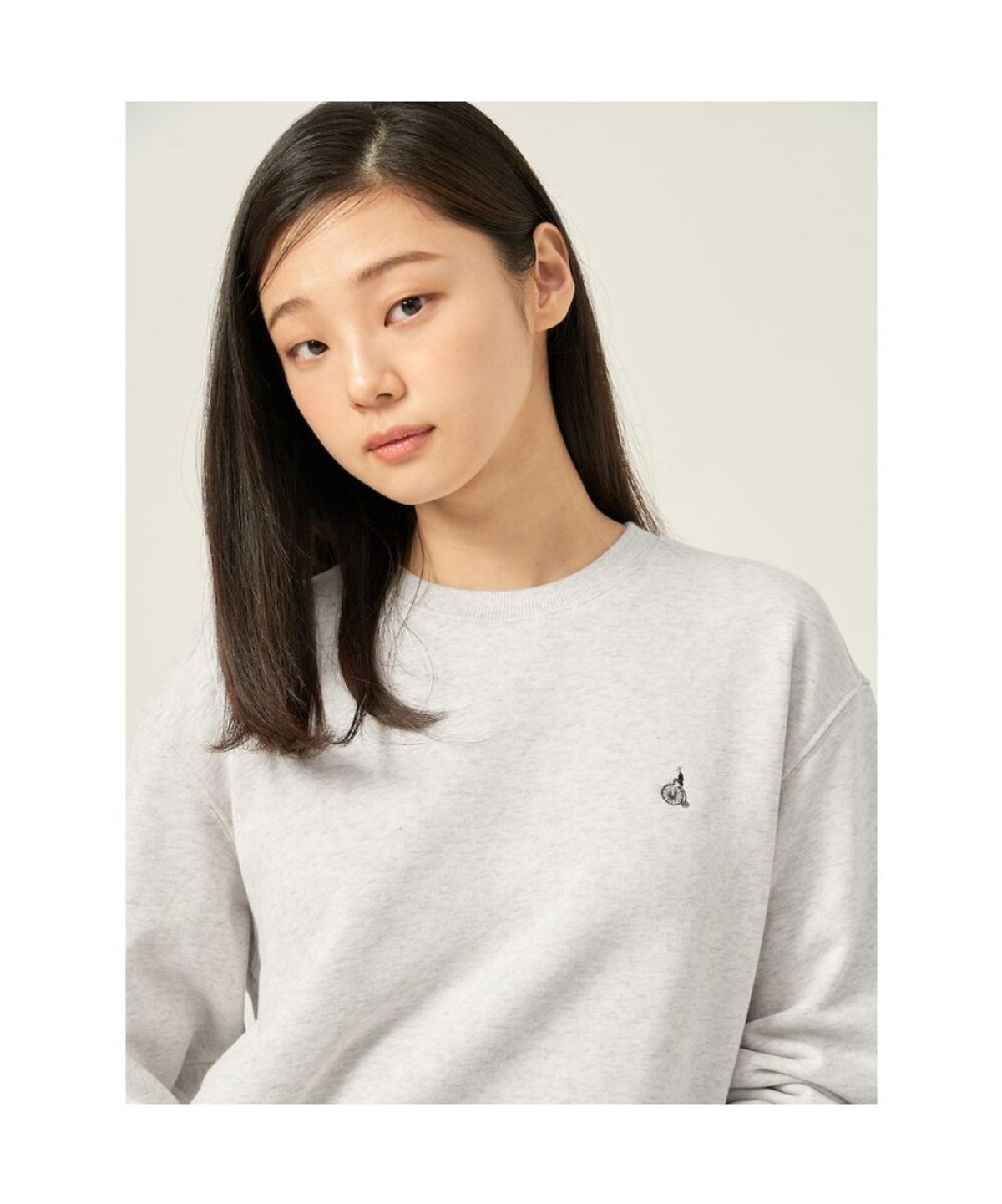 빈폴 멘(BEANPOLE MEN) [Essential] 남녀공용 로고 자수 스웨트 셔츠  아이보리