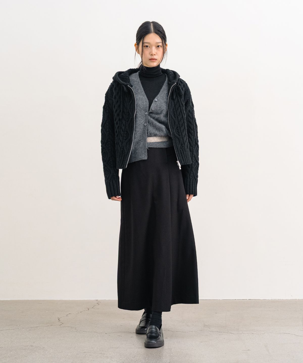 클루니(CLUNY) Cable Two Way Knit Zipup Cardigan - Black