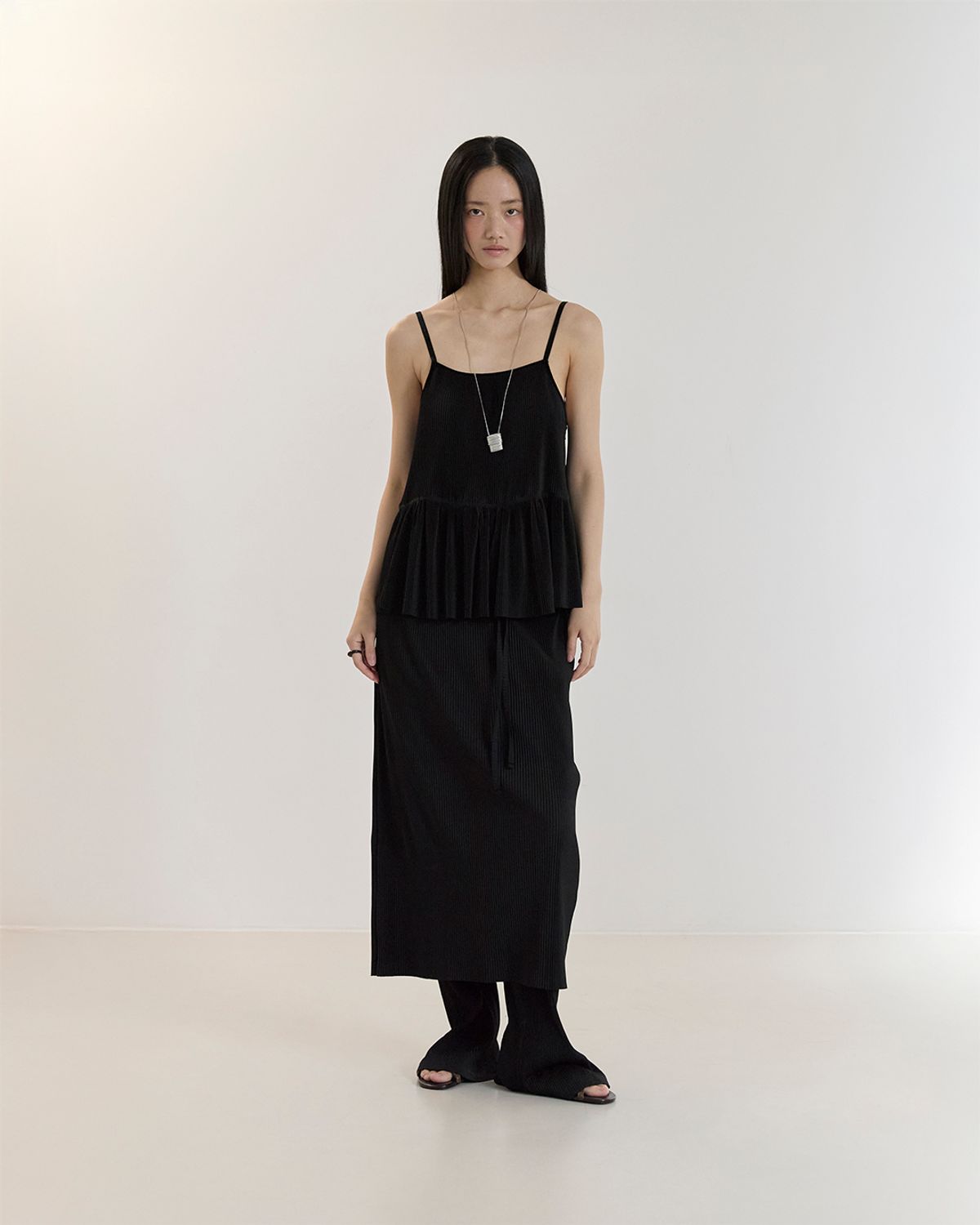 커렌트(CURRENT) PLEATS LAYERED SHIRRING TOP(BLACK)