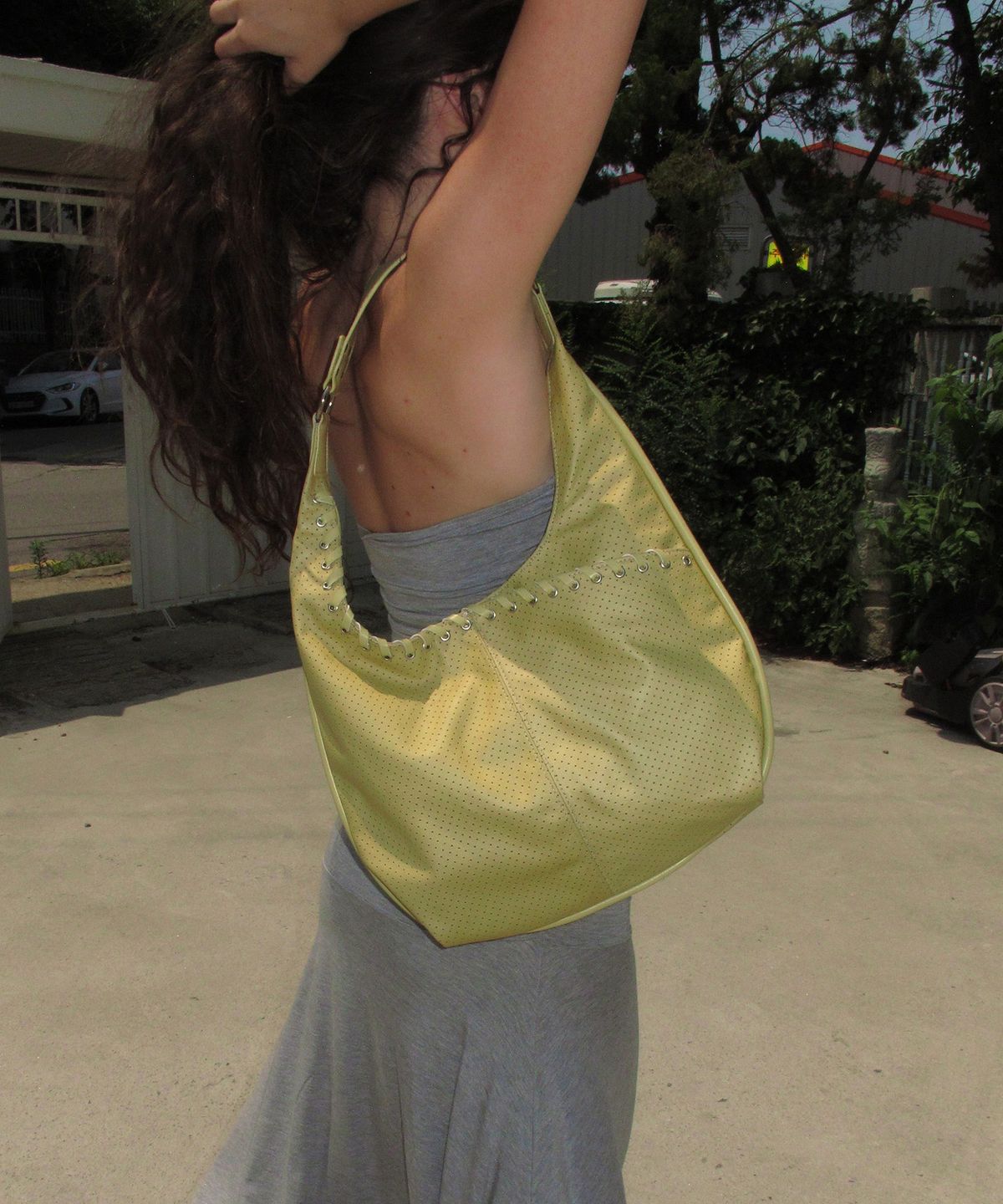 여밈(YEOMIM) medium slash hobo bag (punching butter)