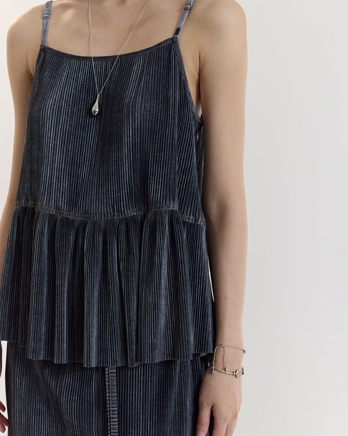 커렌트(CURRENT) PLEATS LAYERED SHIRRING TOP(INDIGO BLUE)