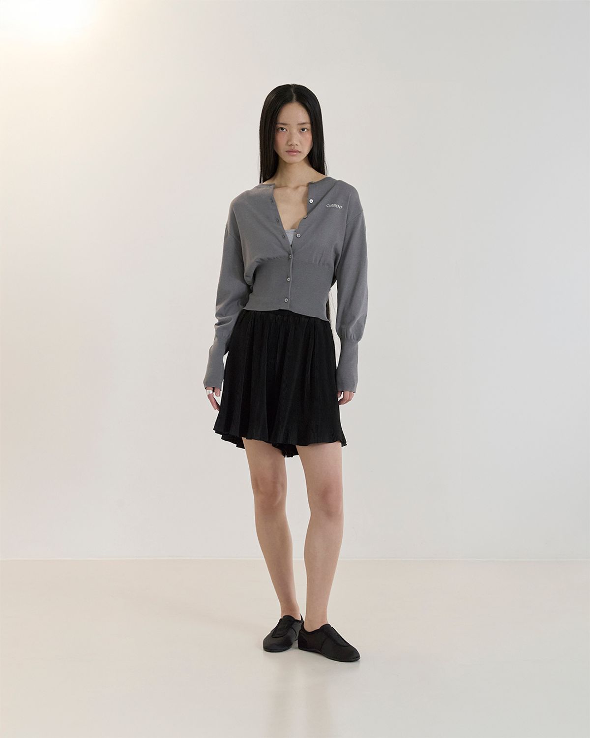 커렌트(CURRENT) PLEATS TUCK HALF PANTS(BLACK)