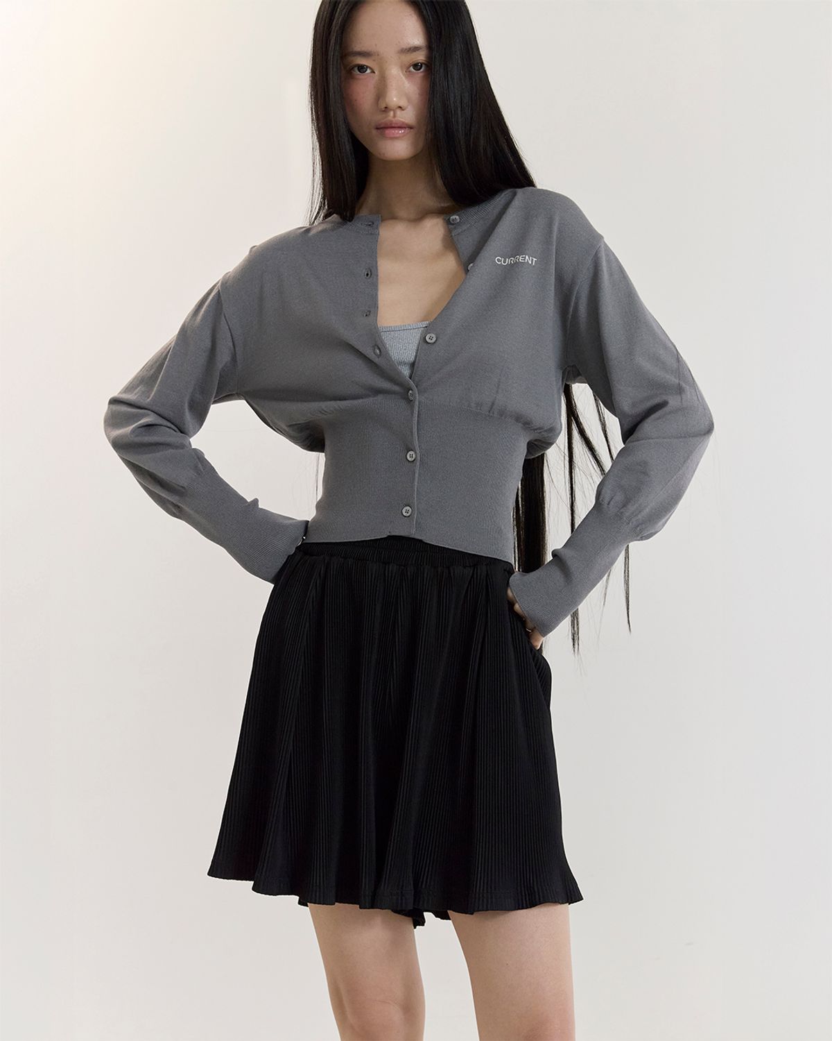 커렌트(CURRENT) PLEATS TUCK HALF PANTS(BLACK)