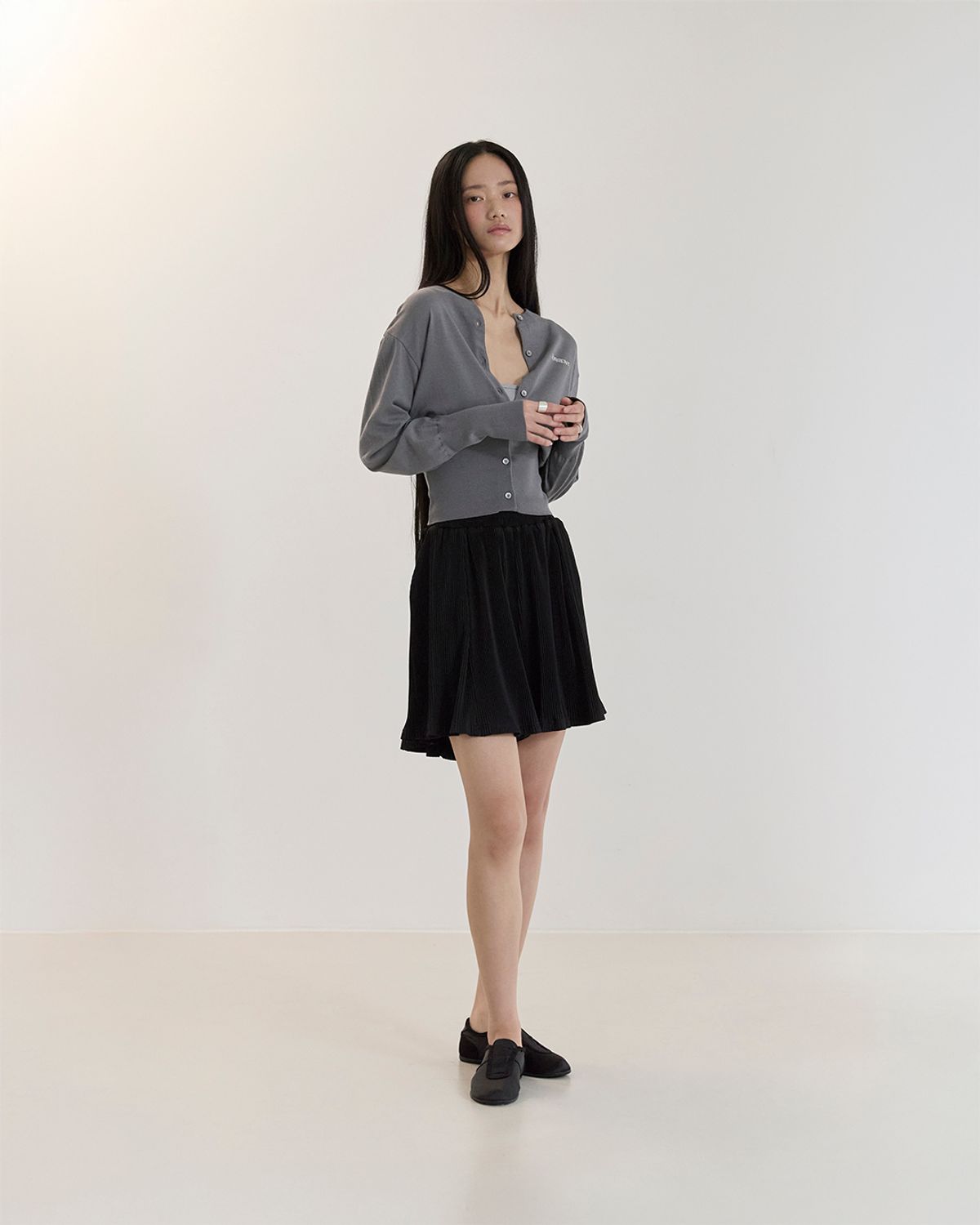 커렌트(CURRENT) PLEATS TUCK HALF PANTS(BLACK)