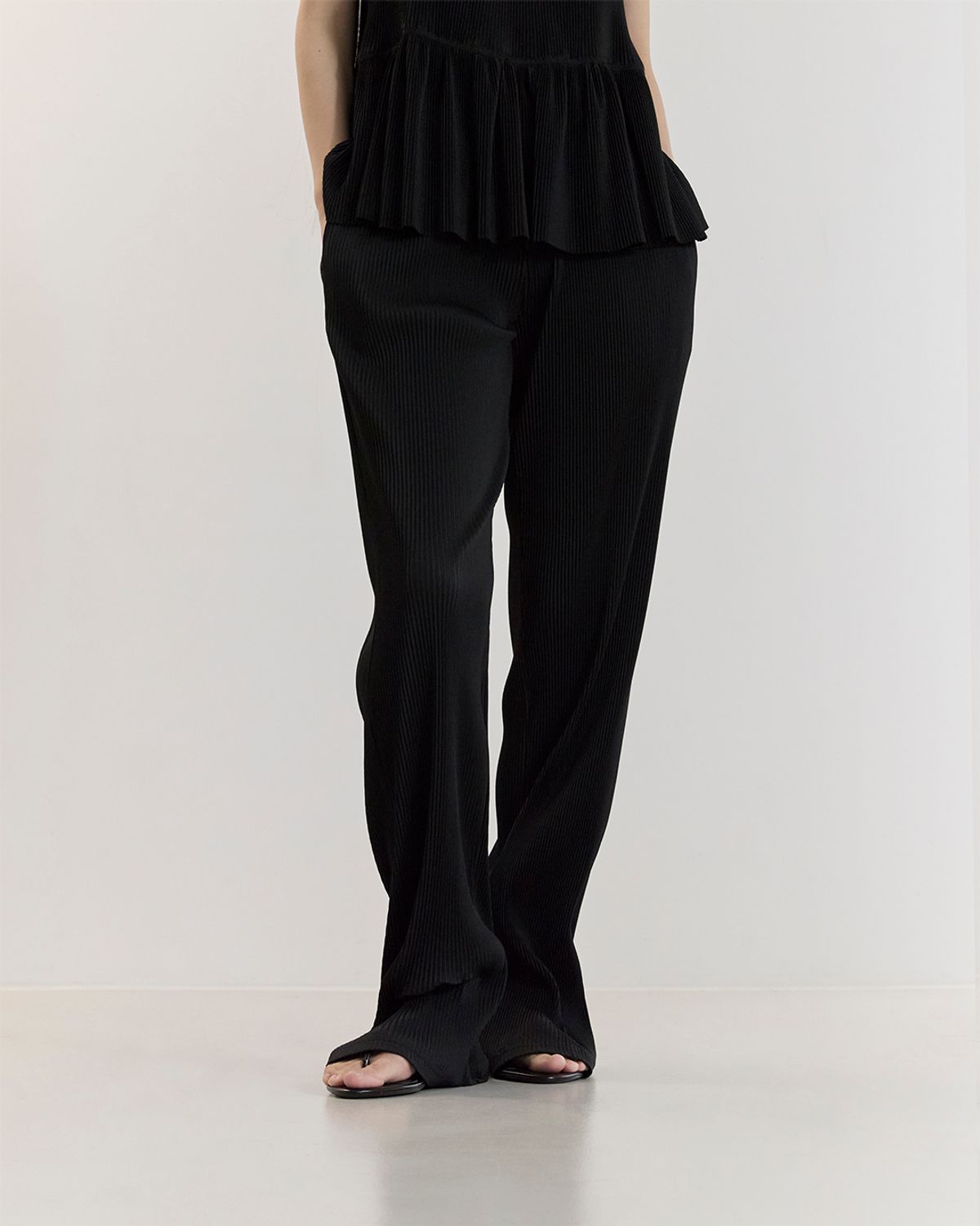 커렌트(CURRENT) PLEATS LONG PANTS(BLACK)